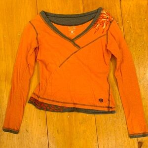 Mountain Hardware V-Neck Patterned Shirt, XS